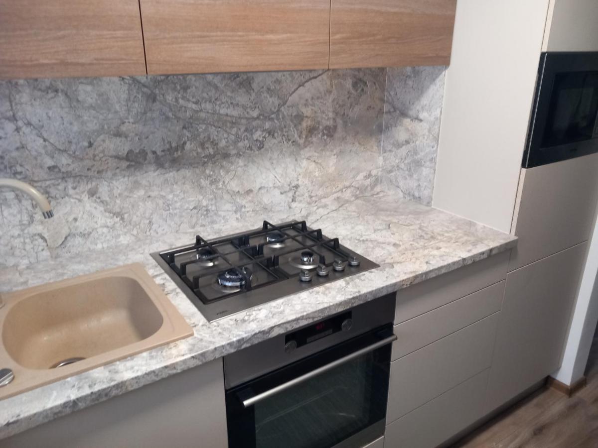 Stylovy Apartman V Samorine Esterno foto