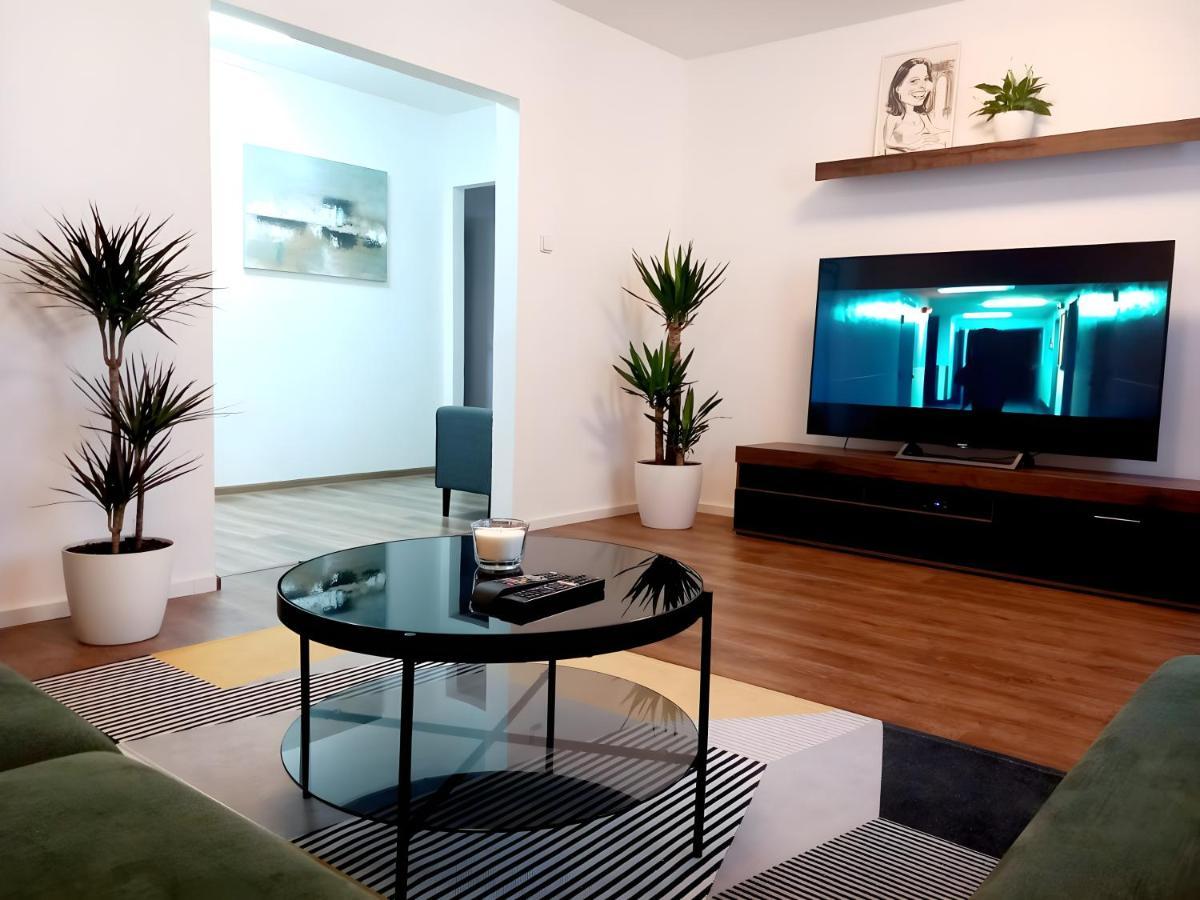 Stylovy Apartman V Samorine Esterno foto
